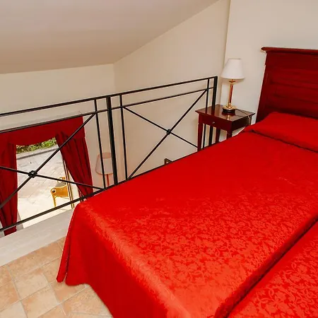 Demetra 4*